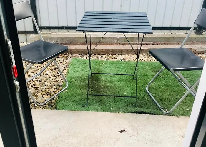 Amos Homes -scarlatescu 27-29