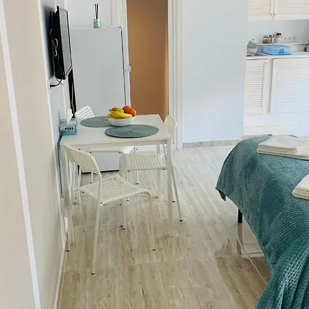 Amos Homes -scarlatescu 27-29 *